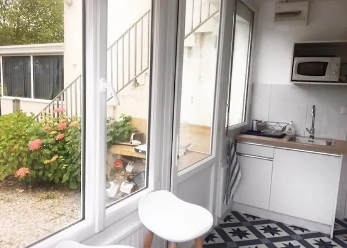 Embrun - T2 Avec Jardin Près De La